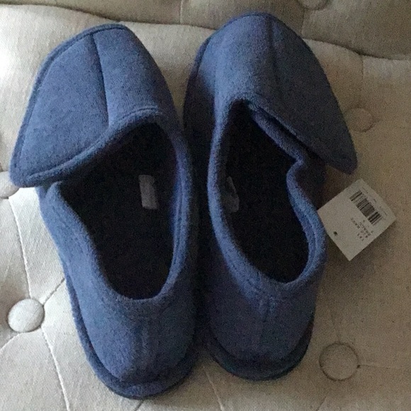NWT Home Slippers - Picture 7 of 7